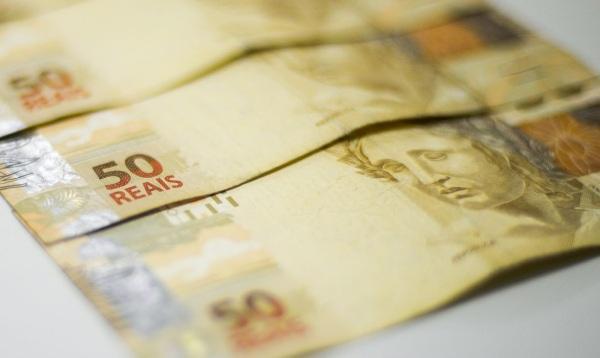 Caixa começa a pagar Bolsa Família e auxílio gás de fevereiro; veja calendário