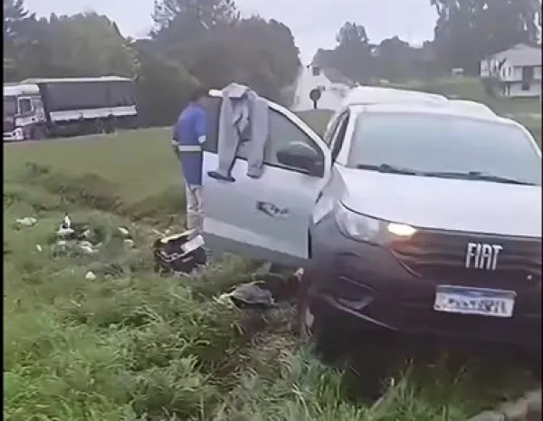 Colisão entre caminhão e caminhonete deixa motorista ferido na BR-158