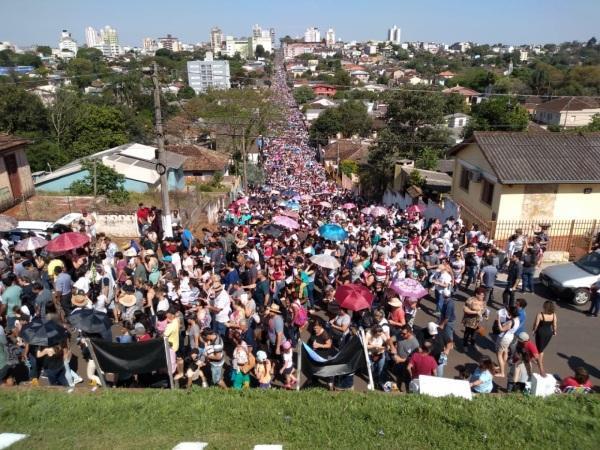 Milhares de fiéis acompanharam a procissão da 68ª Romaria de Fátima