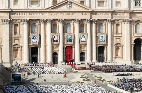 Primeira Santa Brasileira, Irmã Dulce é canonizada pelo Papa Francisco