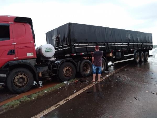 Grave acidente envolvendo carreta e veículo na ERS 342 em Cruz Alta