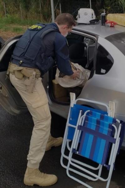 Polícia Rodoviária Federal prende casal com 150 kg de Maconha em Ijuí