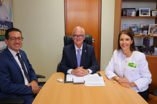 BRASÍLIA>Dra. Paula e Dep. Rafael Braga buscam investimentos para Cruz Alta