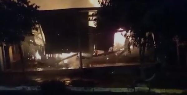 Mãe e filho morrem durante incêndio em residência em Salto do Jacuí 