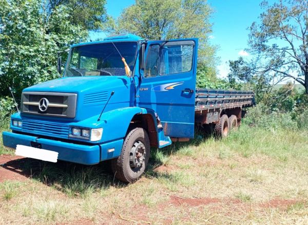 Caminhão roubado em Quinze de Novembro é encontrado em Palmeira das Missões