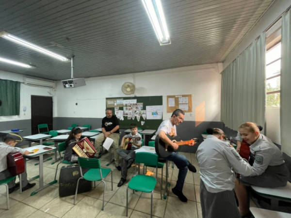 27ª FEIRA DO LIVRO> Projeto Coxilha vai à escola estará presente no evento