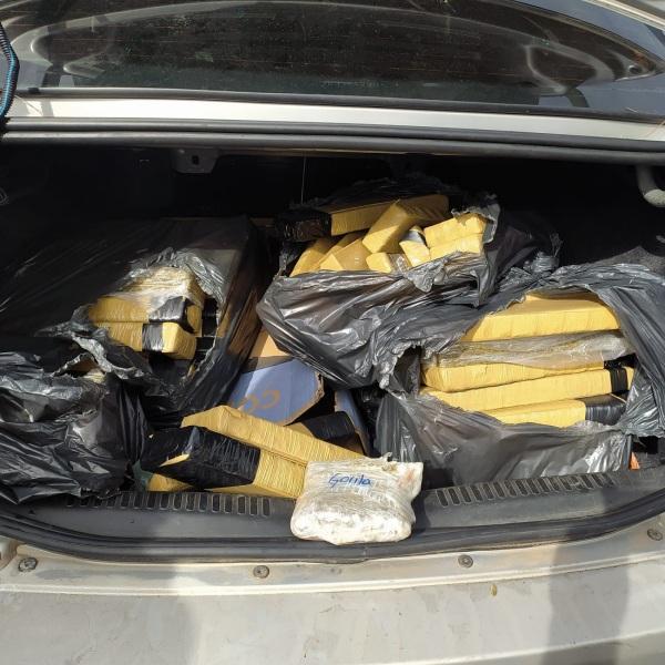 PRF prende condutora e apreende 122 quilos de Maconha na BR-386 em Seberi
