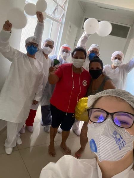 Pacientes recuperados da Covid-19 recebem alta hospitalar em Cruz Alta