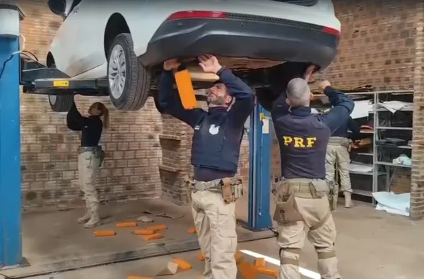 Operação Fronteira da PRF apreende drogas, dólares, armas e produtos ilegais 