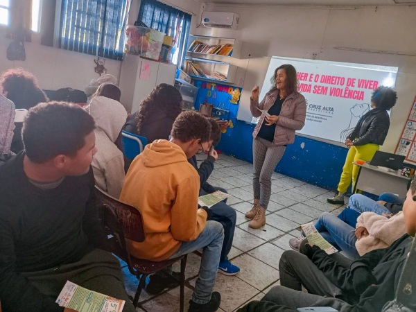 5º Concurso de Redação é divulgado nas Escolas Getúlio Vargas e Dom Antônio 