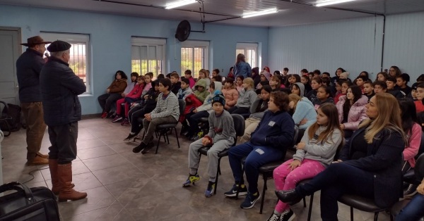 TROPEIRISMO> Hoje as atividades serão realizadas na Escola Dr. Cândido Machado