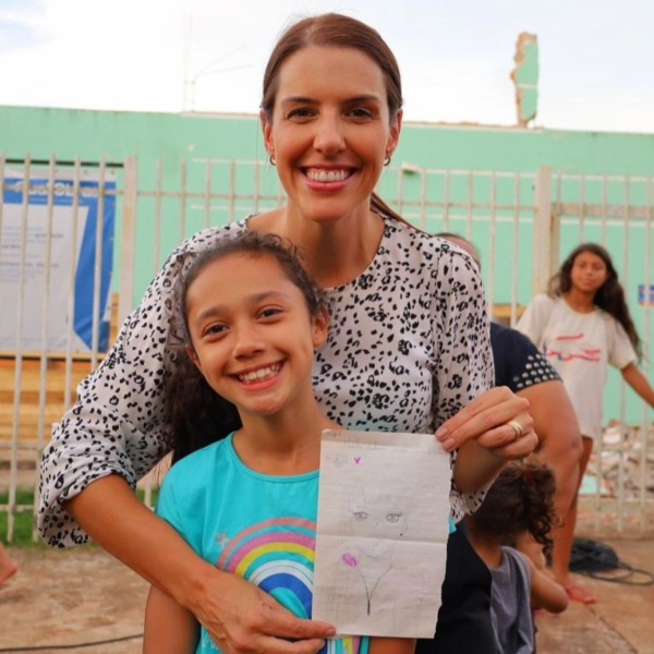 BOA NOTÍCIA> Prefeita Dra. Paula recebe título de Prefeita Amiga da Criança