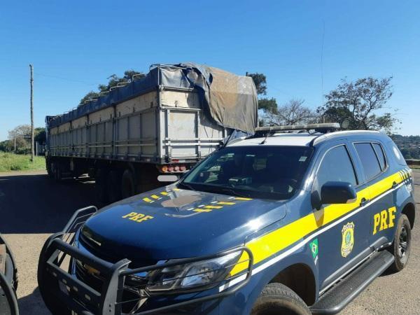 PRF prende contrabandista com agrotóxicos e produtos de beleza em Cruz Alta