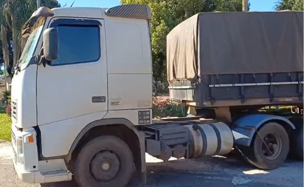 BR-158> PRF flagra bitrem com falhas graves no sistema de freios em Cruz Alta