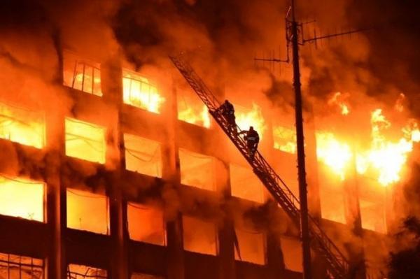 Incêndio destrói prédio da Secretaria de Segurança do Estado