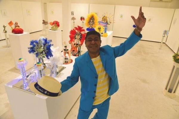 Casa de Cultura recebe exposição Brasil Carnaval de artista cruz-altense