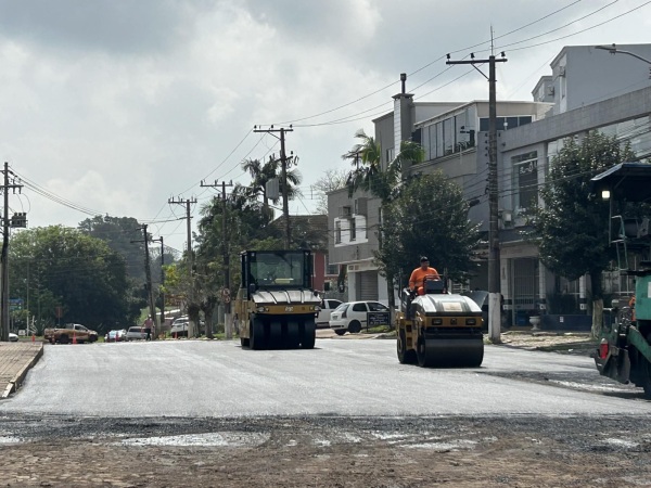 ASFALTO NOVO> Obras seguem na região do semáforo da Lomba em Cruz Alta