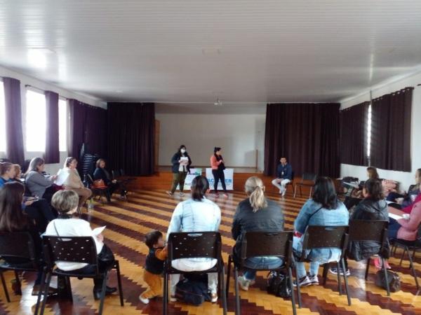 CCR TEacolhe e Centro Acolher realizaram roda de conversa em Cruz Alta