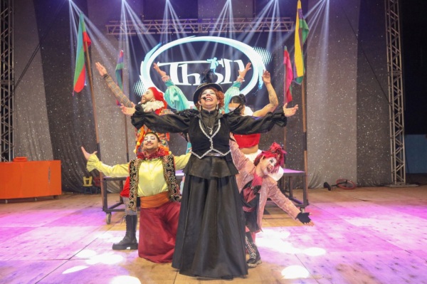 ACI Cruz Alta celebra 113 anos com espetáculo Tholl
