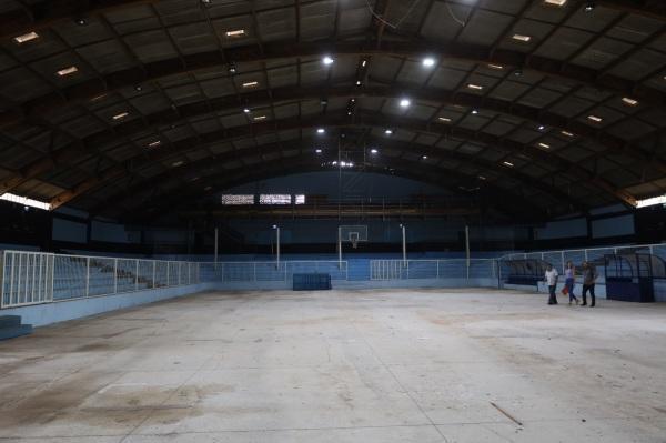 Obra no Ginásio de Esportes de Cruz Alta é iniciada