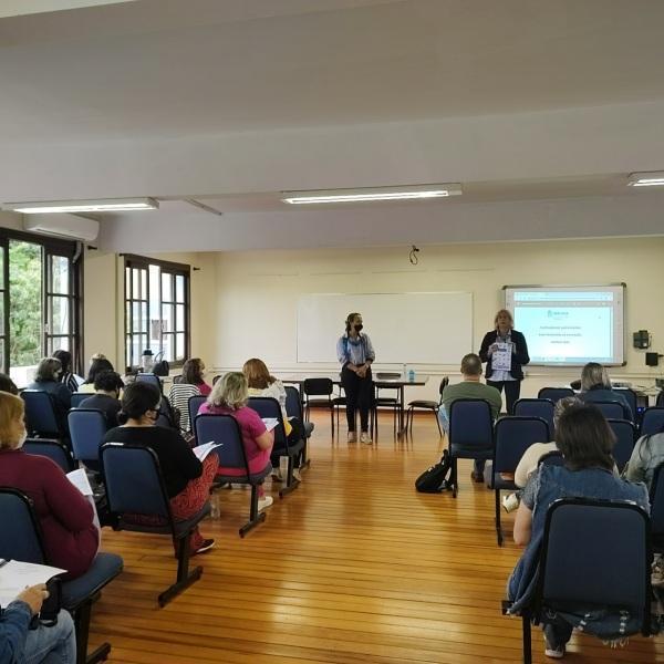 Secretaria Municipal de Educação promove encontros de formação de gestores