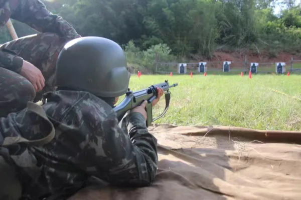 Soldados da EASA realizam Tiro de Instrução Básico em Cruz Alta