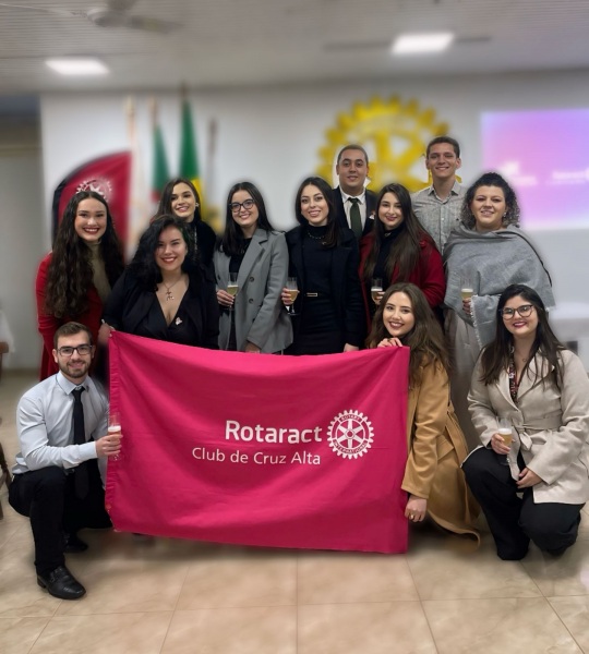 Rotaract Club empossa nova diretoria 2024/2025