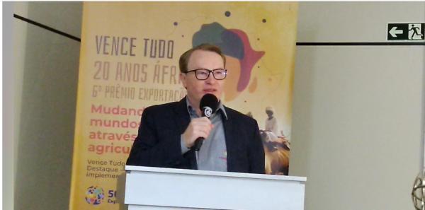 Vence Tudo de Ibirubá celebra 20 anos na África e recebe imprensa regional