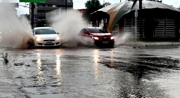 Chuva segue nesta terça em Cruz Alta; rajadas de vento na segunda : 80km/h