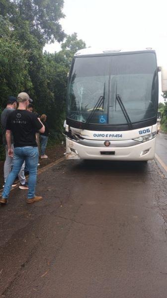 Acidente entre ônibus e caminhão na ERS342.