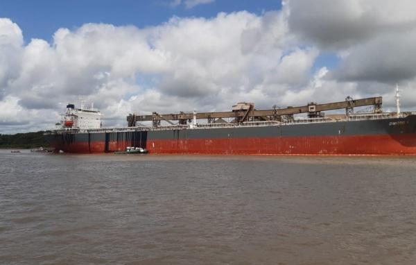 Vazamento de Óleo de navio Grego causa dano de pequena proporção em Rio Grande