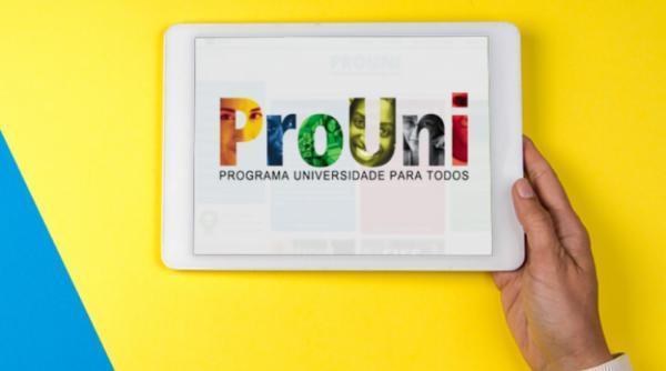 MEC libera edital do Prouni; inscrições começam em janeiro
