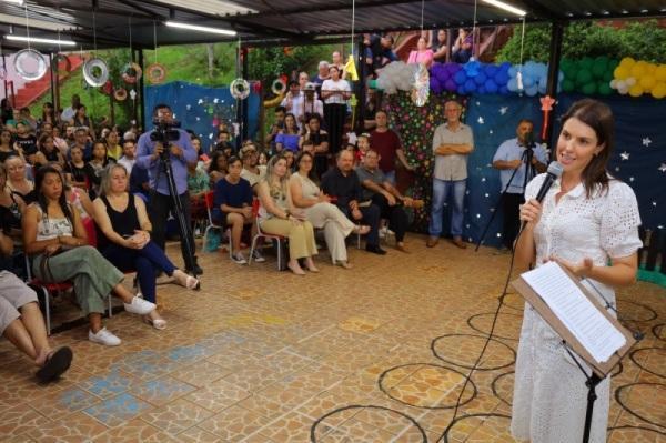  Prefeitura inaugura cobertura do pátio da Escola Castelo Branco