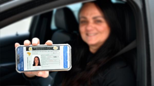 Dois terços dos motoristas do RS já usam a carteira de habilitação digital