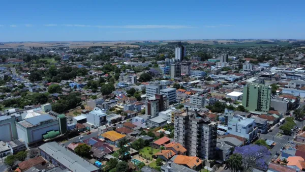 TEMPO> Quinta-feira de sol e nuvens com elevação das temperaturas na tarde