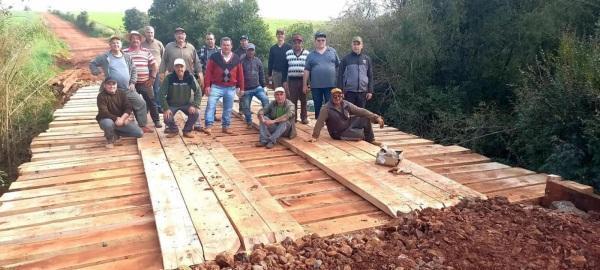 Prefeitura recupera ponte na localidade do Passo dos Alemães