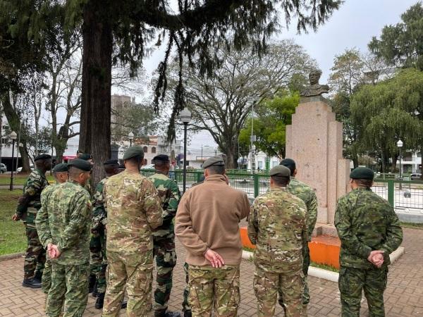 Cruz Alta é palco de turismo cultural para militares estrangeiros