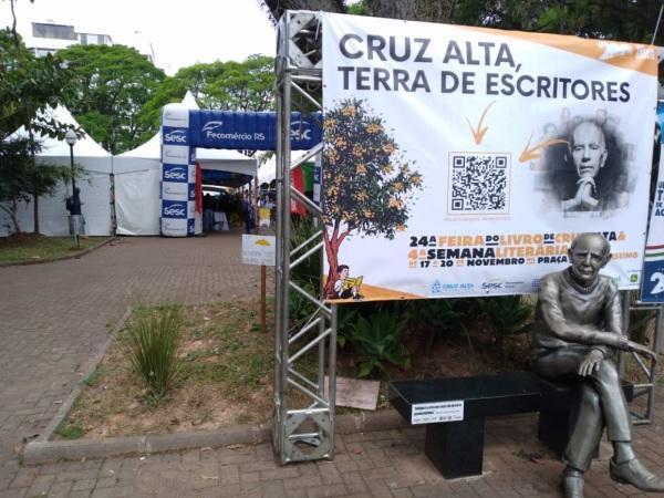 Confira a programação de atividades do segundo dia da Feira do Livro 