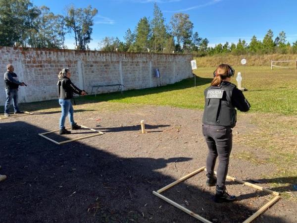 Polícia Civil realiza treinamento com novo armamento