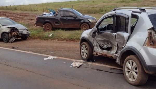 Colisão lateral na BR 285 em Santa Bárbara do Sul na manhã da quinta