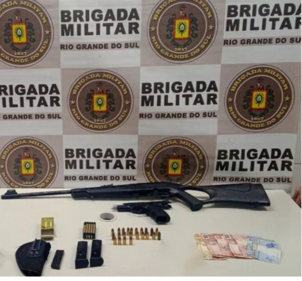 POLÍCIA> Homem é detido por porte ilegal de armas em Cruz Alta