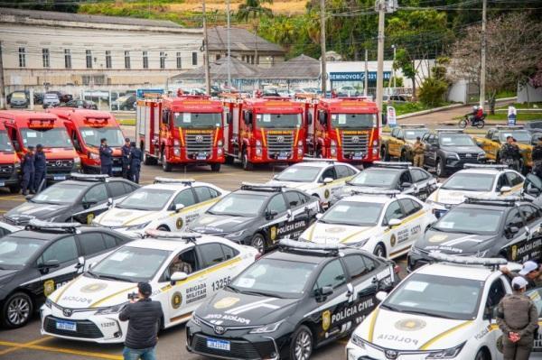 Cruz Alta recebe 02 novas Hilux para a Brigada Militar e 01 Hilux para a Civil
