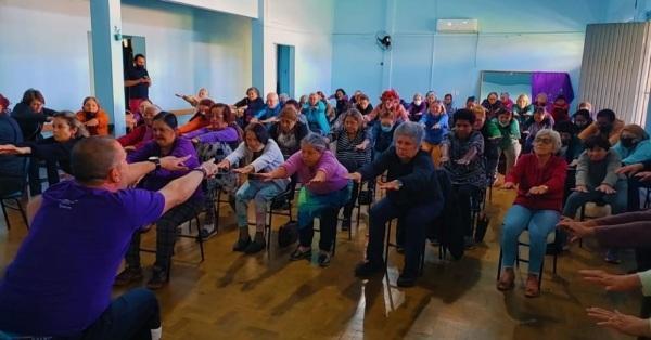 Inscrições abertas para as aulas de dança do Centro de Convivência do Idoso