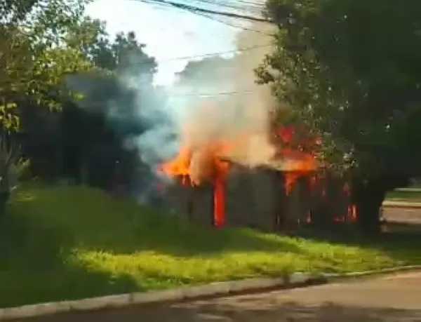 Incêndio destrói antigo ponto de venda de melancias próximo ao Areião