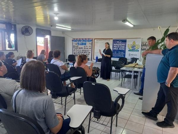 Inscrições para o curso de Especialização em Artes-EAD encerram nesta terça