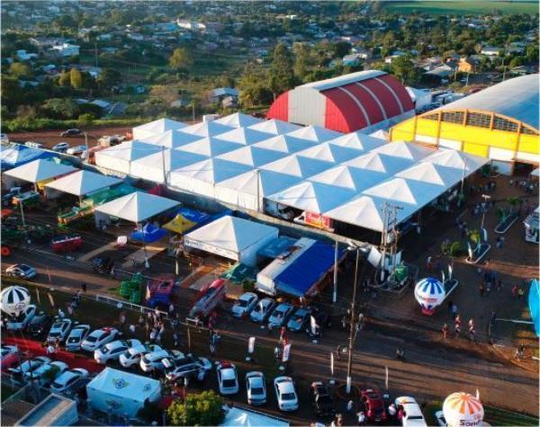 Feira comercial e agroindustrial começa nesta quarta-feira em Santa Bárbara do