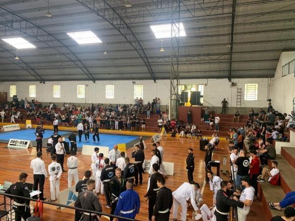 Domingo tem PRO RS DE JIU JITSU ETAPA CRUZ ALTA no ginásio municipal
