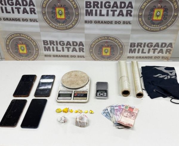 Dois são presos por tráfico de drogas no bairro Jardim Primavera, em Cruz Alta