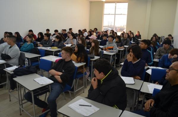 Secretaria de Educação prepara alunos para as provas do SAERS e SAEB