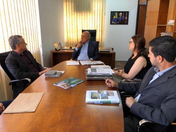 Representantes de Cruz Alta participaram de reunião sobre ferrovias  